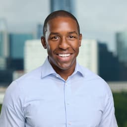 Kenneth Saffold