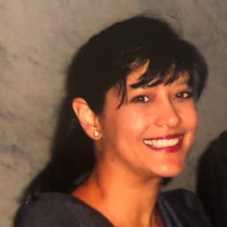 Charu Adesnik 