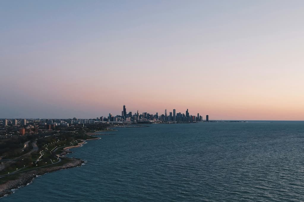 Neighborhood Economics Chicago 2025